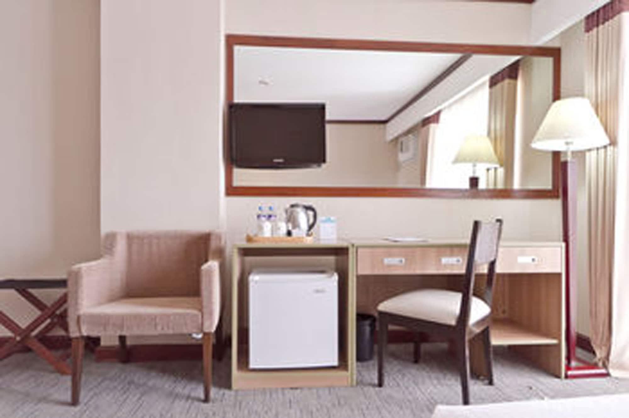 Dohera Hotel Cebu Екстериор снимка
