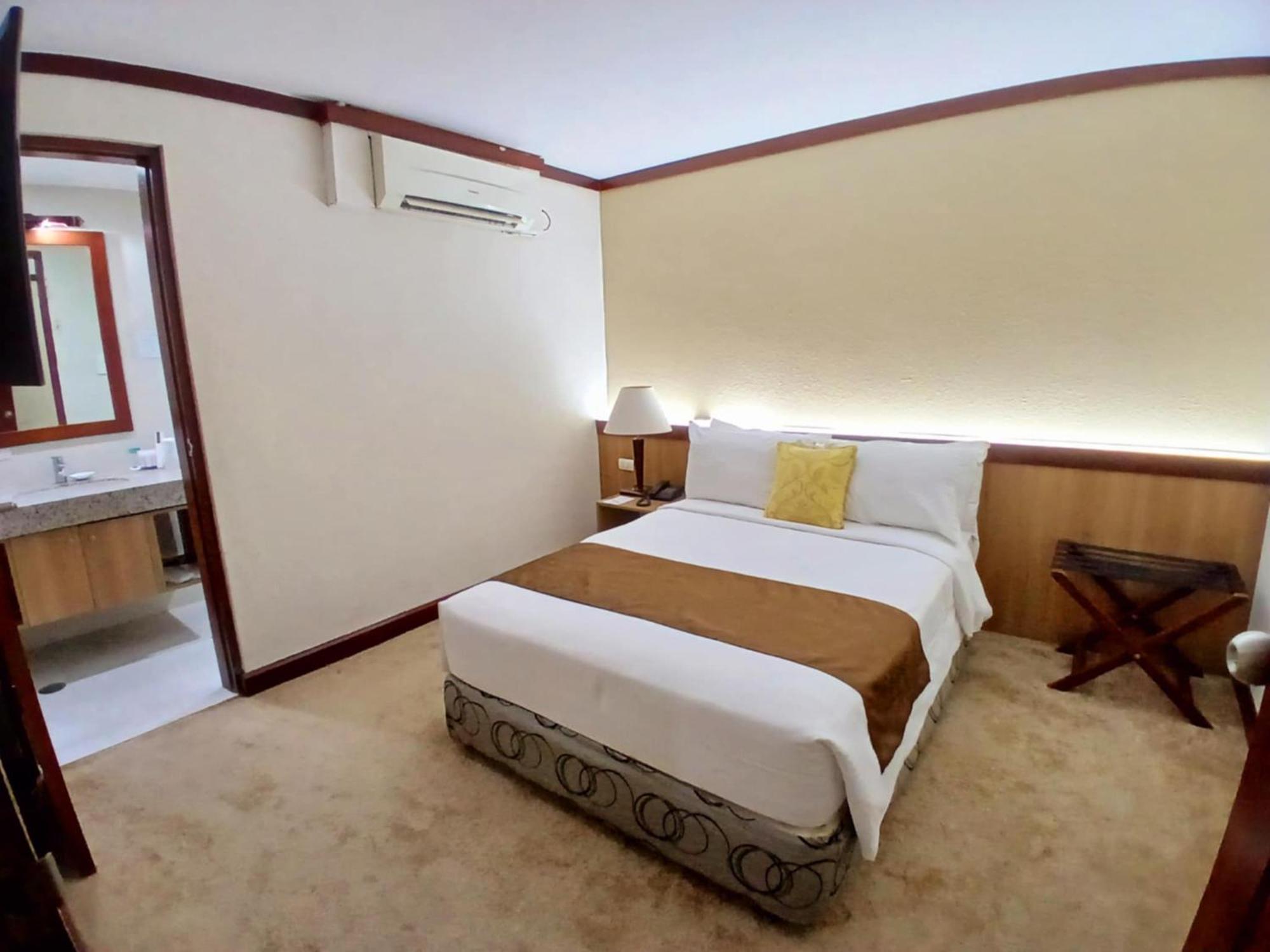 Dohera Hotel Cebu Екстериор снимка