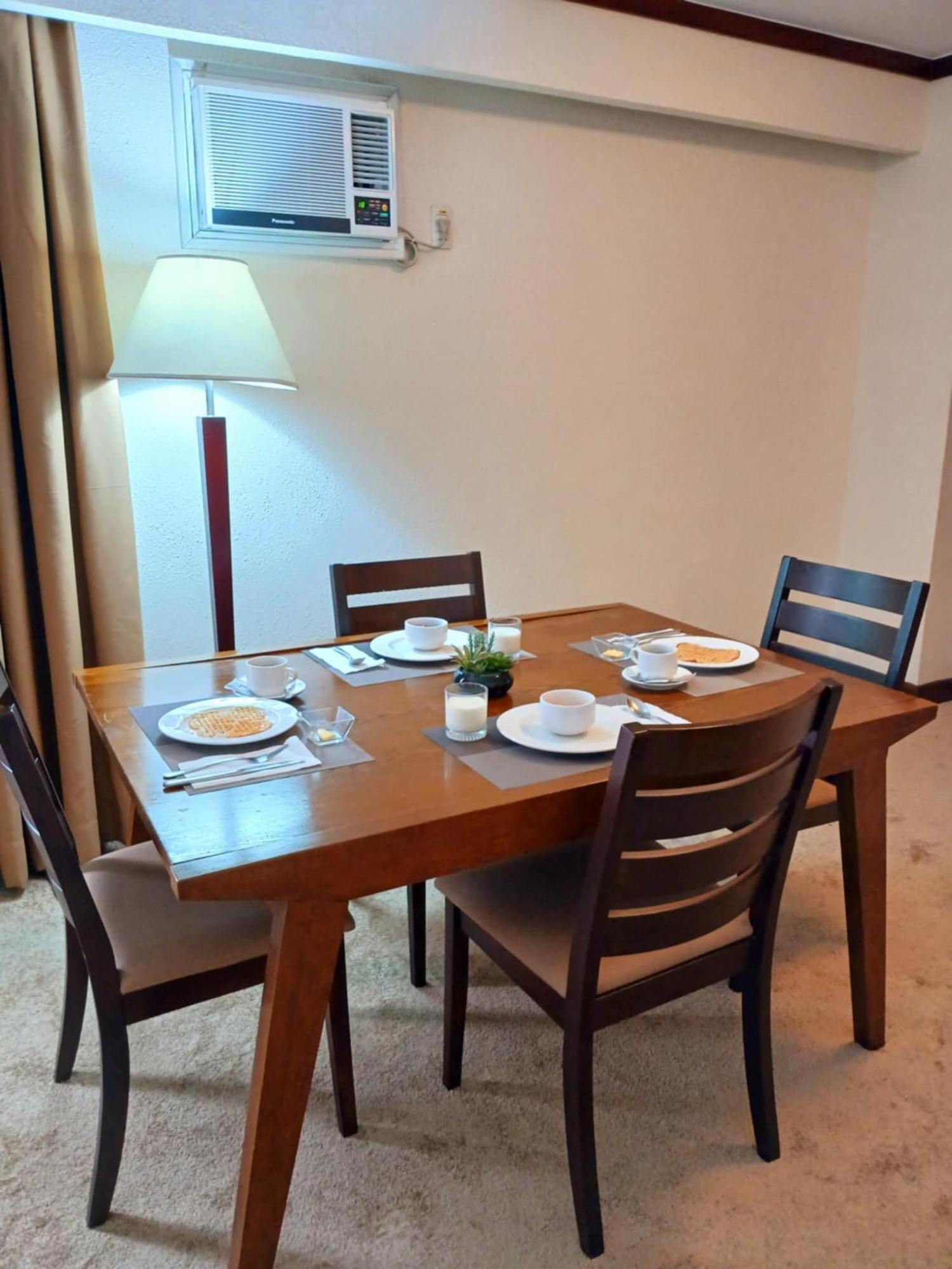 Dohera Hotel Cebu Екстериор снимка